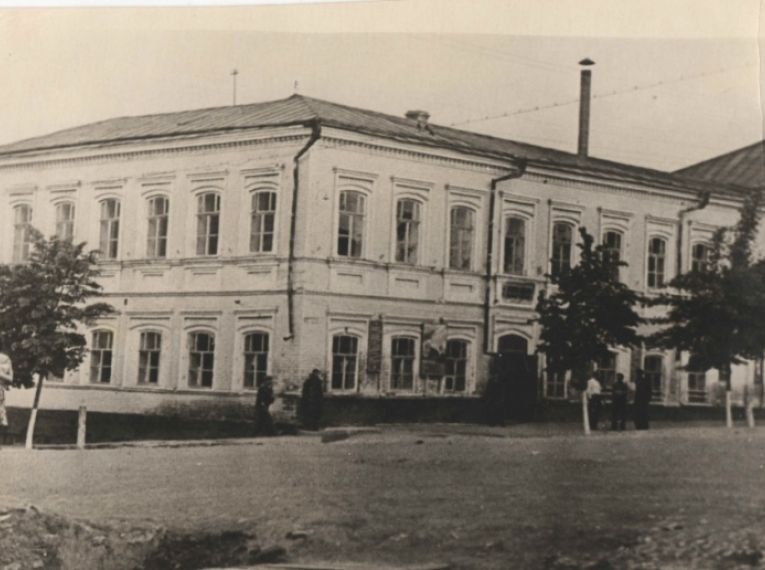 Здание школы механизации сельского хозяйства, г. Бирск, 1940-е гг.