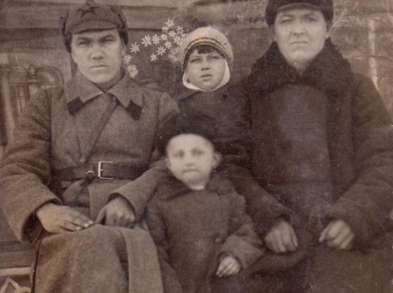 Отцы и дети, уроженцы района, 1941-1945 гг.