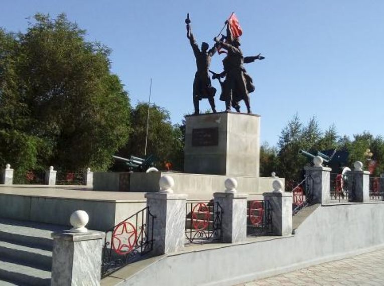 Мемориальный комплекс воинам павшим  в Великой Отечественной войне 1941-1945 гг., г.Мелеуз