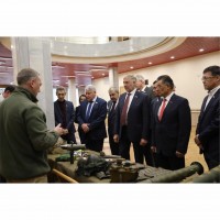 Знать своих героев