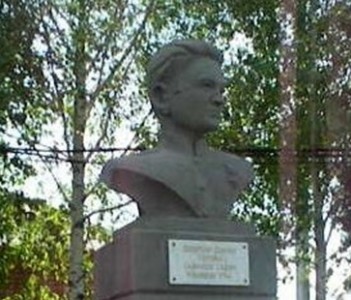 Бюст Героя Советского Союза С.У.Сайранова